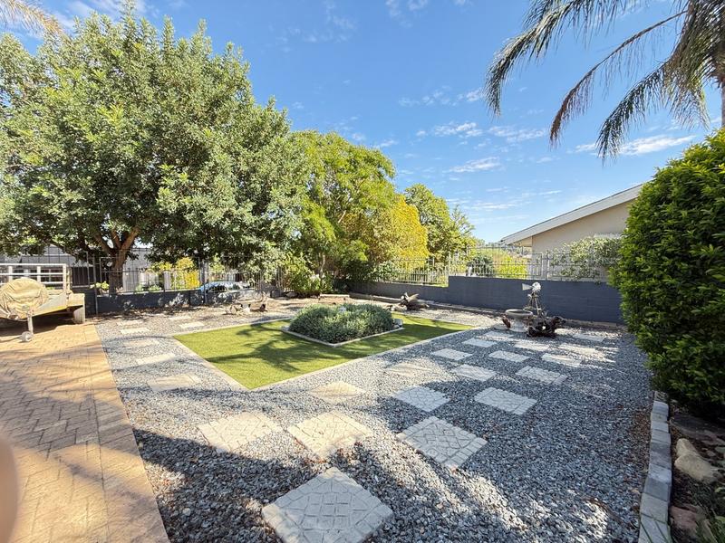 4 Bedroom Property for Sale in Myrtledene Western Cape